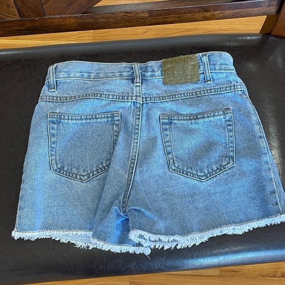 Bugle Boy denim jean shorts light wash fray hem size 6 summer festival concert - Picture 13 of 13